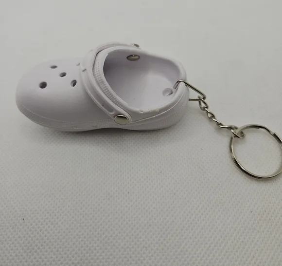 Men/women/Kids White Shoe Keychain - Picture 1 of 2